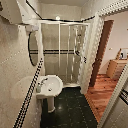 Ferienhaus 8 Clos Na Feirme Three Bedroom House With Hot Tub *