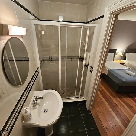 8 Clos Na Feirme Three Bedroom House With Hot Tub Galway