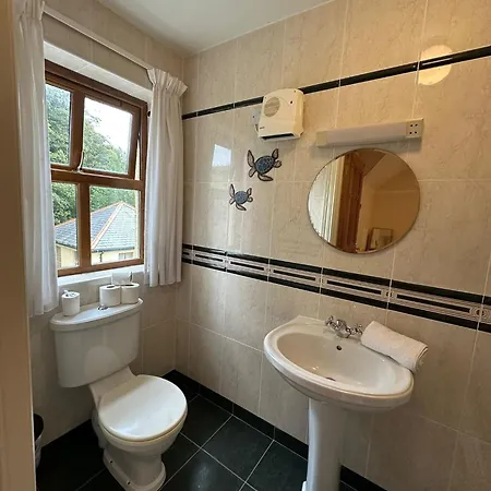 8 Clos Na Feirme Three Bedroom House With Hot Tub Ferienhaus Galway