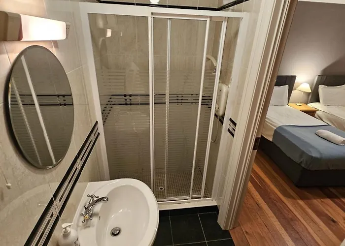 8 Clos Na Feirme Three Bedroom House With Hot Tub 골웨이