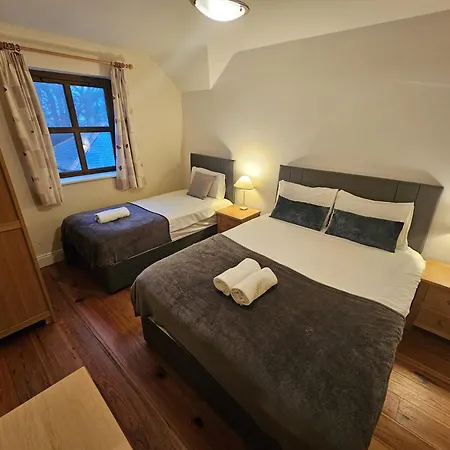Vakantiehuis 8 Clos Na Feirme Three Bedroom House With Hot Tub